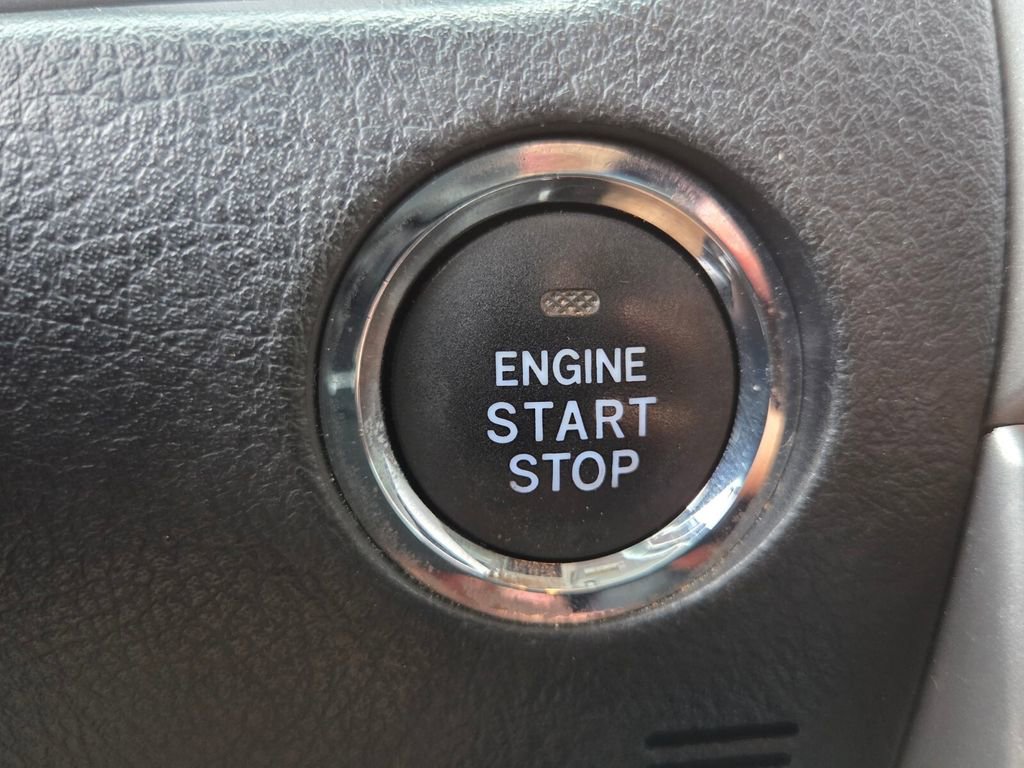 Used 2015 Toyota 4Runner Limited RWD image 32