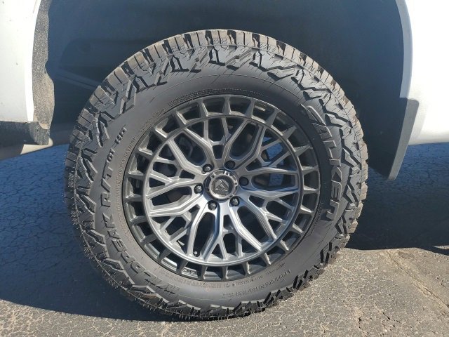 Used 2024 Chevrolet Silverado 1500 Custom w/ LPO, Dark Essentials Package image 10