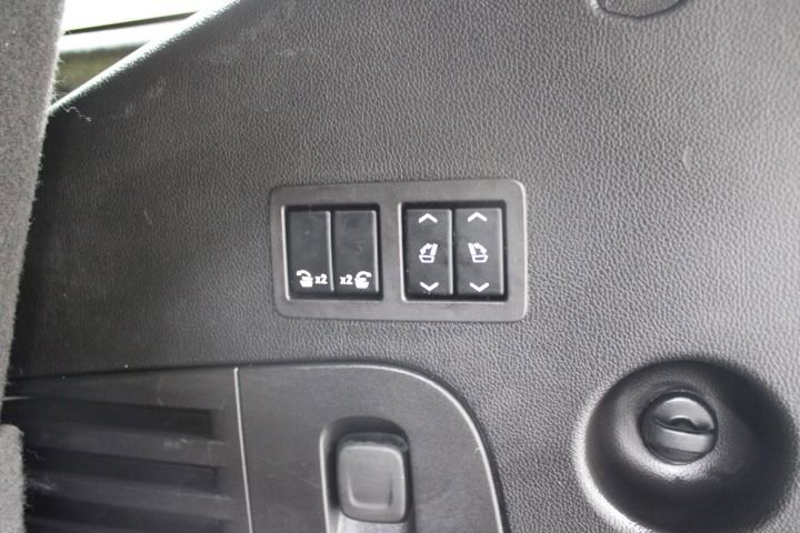 Used 2019 GMC Yukon Denali w/ Denali Ultimate Package image 15