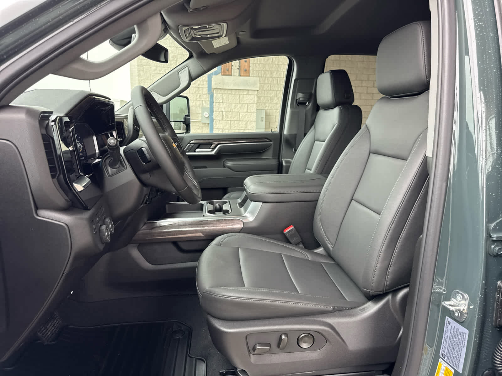 New 2026 Chevrolet Silverado 3500 LTZ w/ LTZ Convenience Package image 25