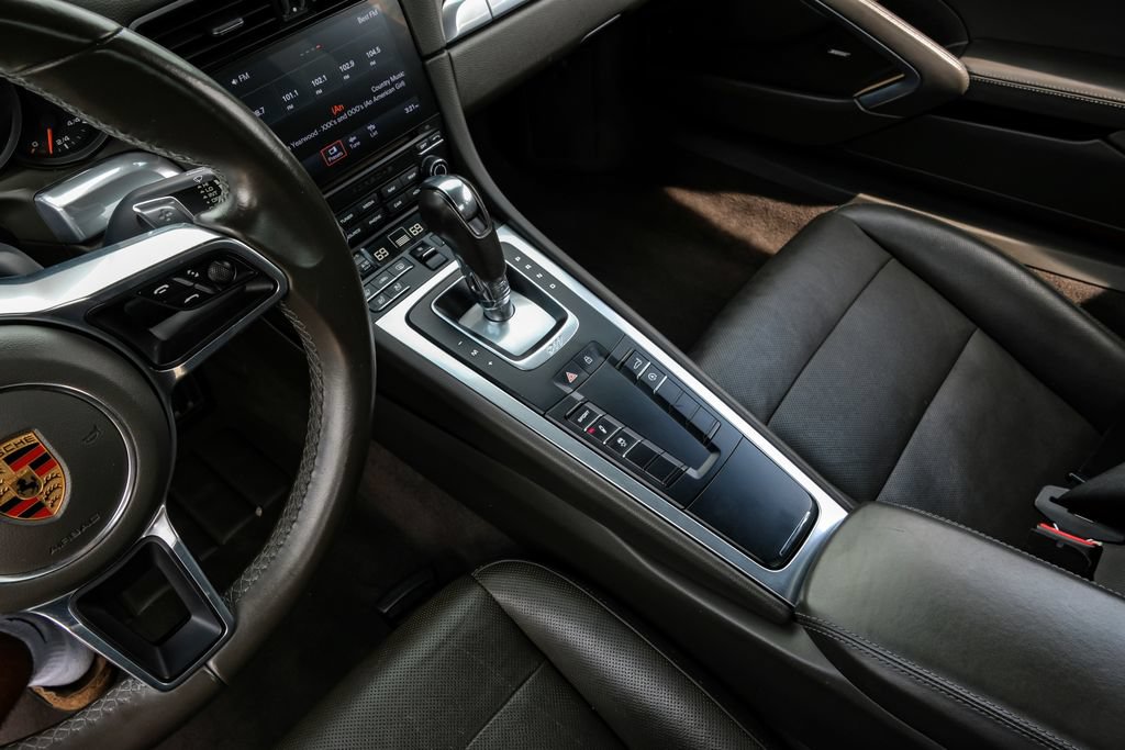 Used 2019 Porsche 911 Carrera RWD image 18