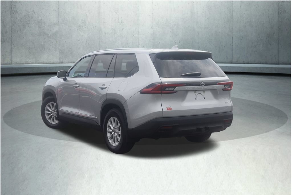 Used 2025 Toyota Grand Highlander AWD image 17