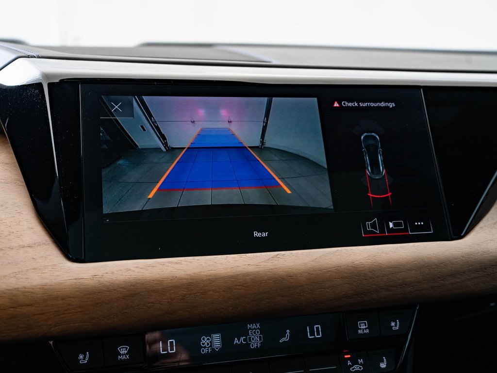 Used 2023 Audi e-tron GT Premium Plus image 33