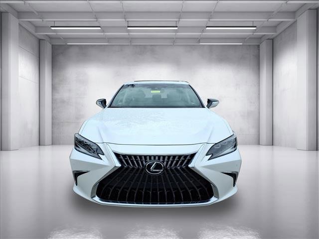 New 2025 Lexus ES 300h Ultra Luxury image 8
