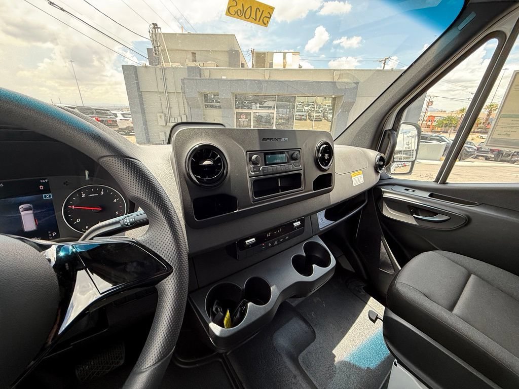 Used 2026 Mercedes-Benz Sprinter 2500 image 15