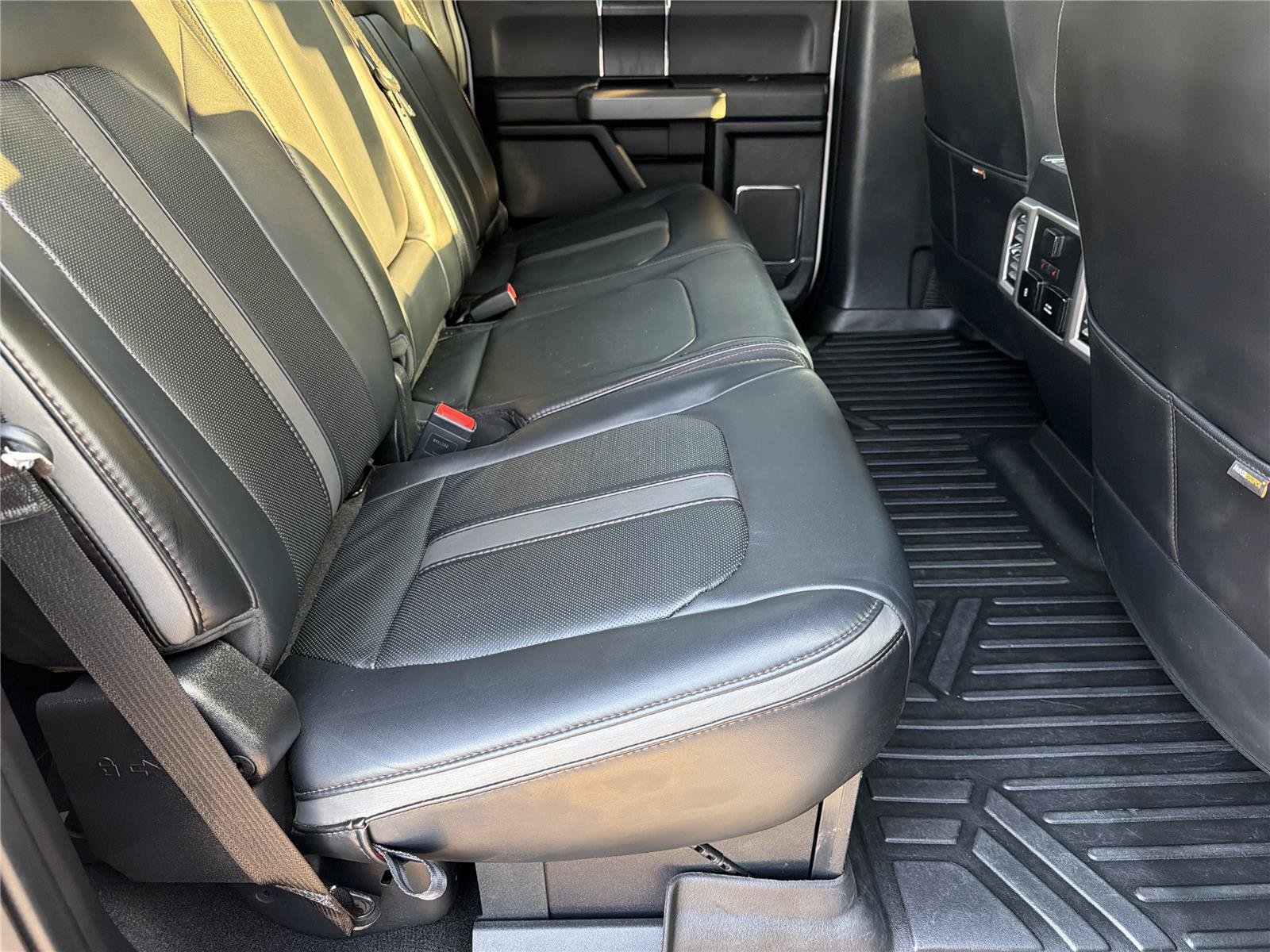 Used 2019 Ford F450 Platinum w/ Platinum Ultimate Package AWD/4WD image 15