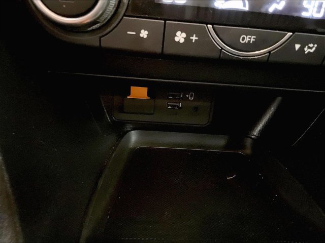 Used 2018 MAZDA MAZDA3 Touring FWD image 31