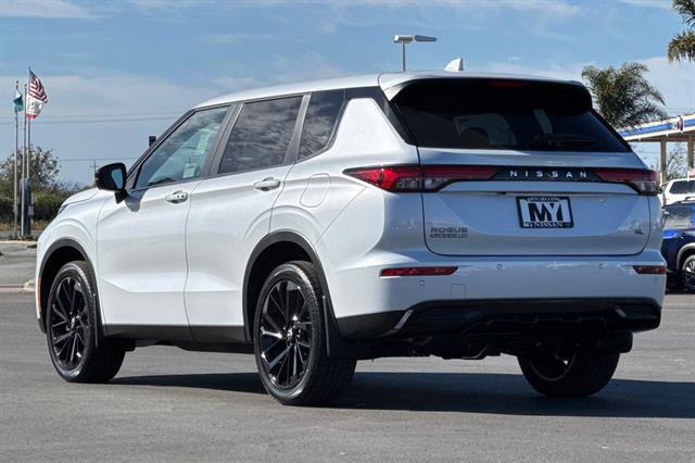 New 2026 Nissan Rogue SL image 6