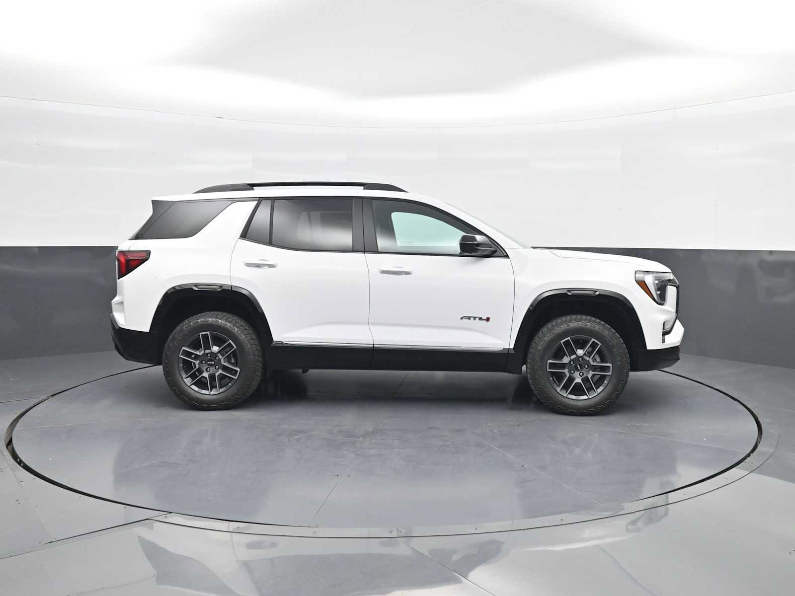New 2026 GMC Terrain AT4 w/ Technology Package II AWD/4WD image 9