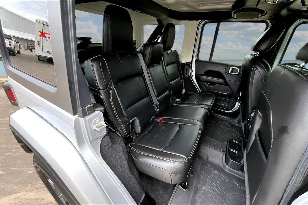 Used 2023 Jeep Wrangler Unlimited Sahara w/ Dual Top Group AWD/4WD image 26