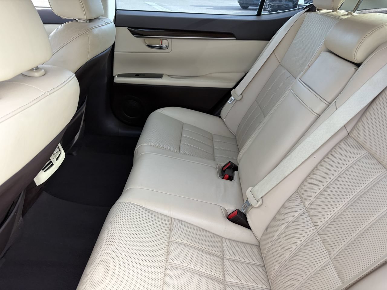 Used 2016 Lexus ES 350 w/ Luxury Package w/Wood Trim FWD image 14