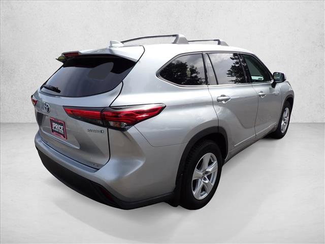 Used 2020 Toyota Highlander LE AWD/4WD video 4