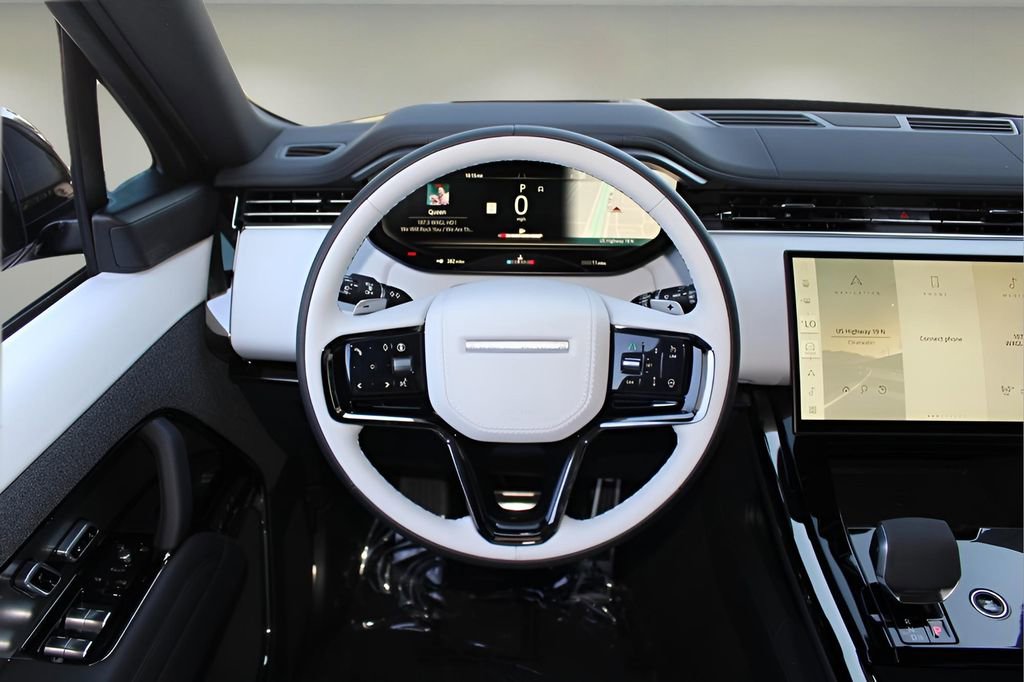 Used 2025 Land Rover Range Rover Sport Dynamic SE image 15