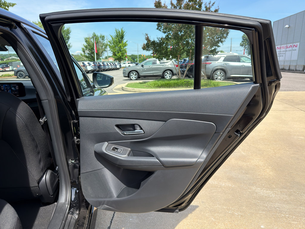 New 2026 Nissan Sentra SR FWD image 17