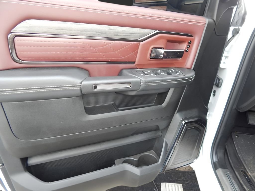 Used 2025 RAM 3500 Limited image 14