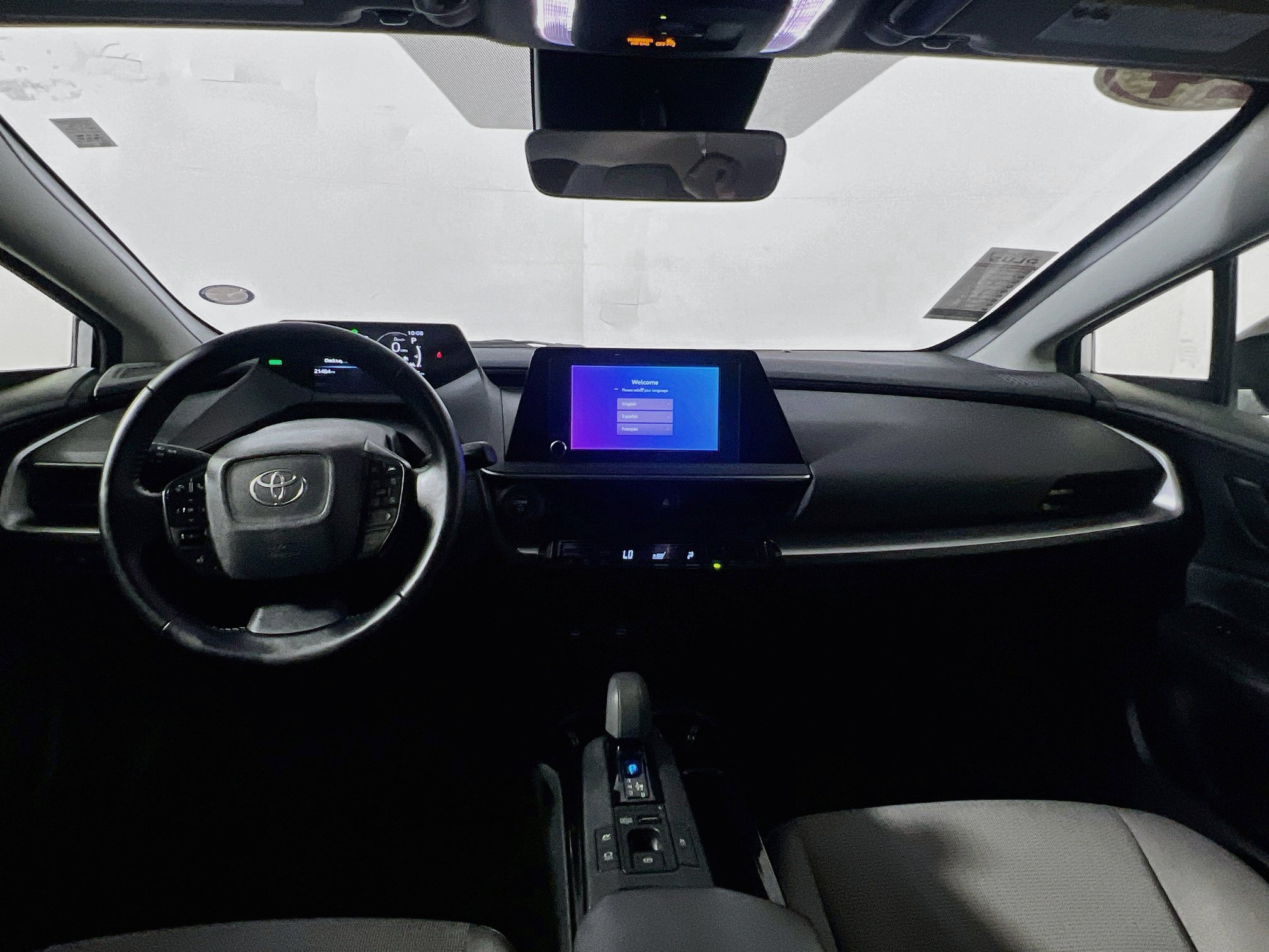 Used 2024 Toyota Prius LE FWD image 30