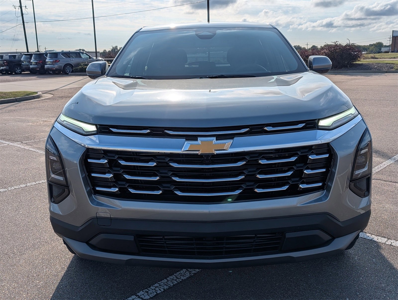 New 2026 Chevrolet Equinox LT image 2