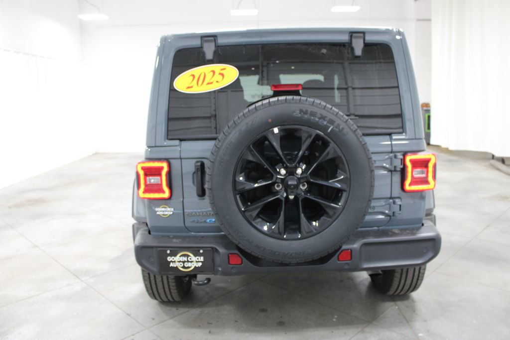 Used 2025 Jeep Wrangler Unlimited Sahara w/ Safety Group image 8
