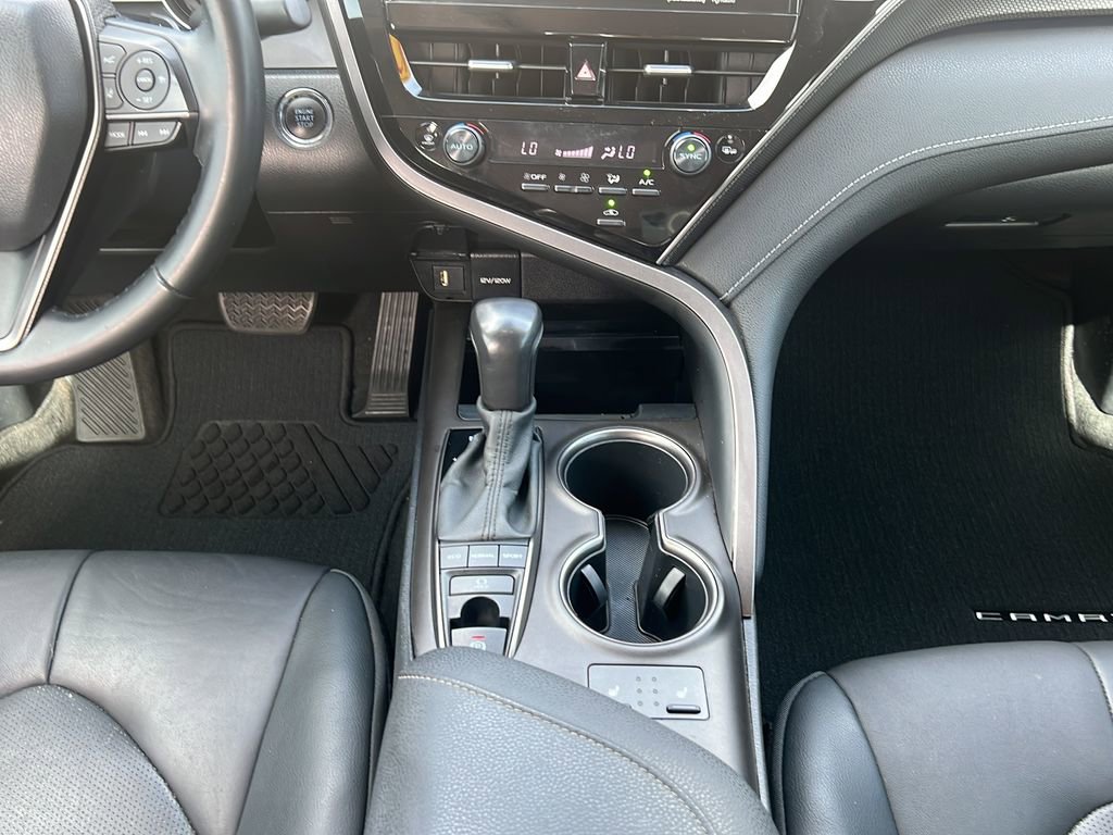 Used 2021 Toyota Camry XSE FWD image 14
