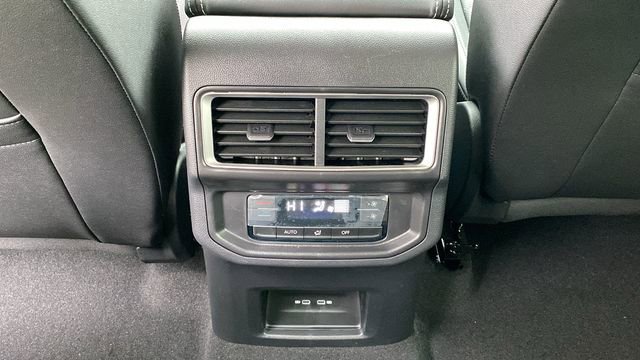 New 2026 Volkswagen Atlas SE image 24