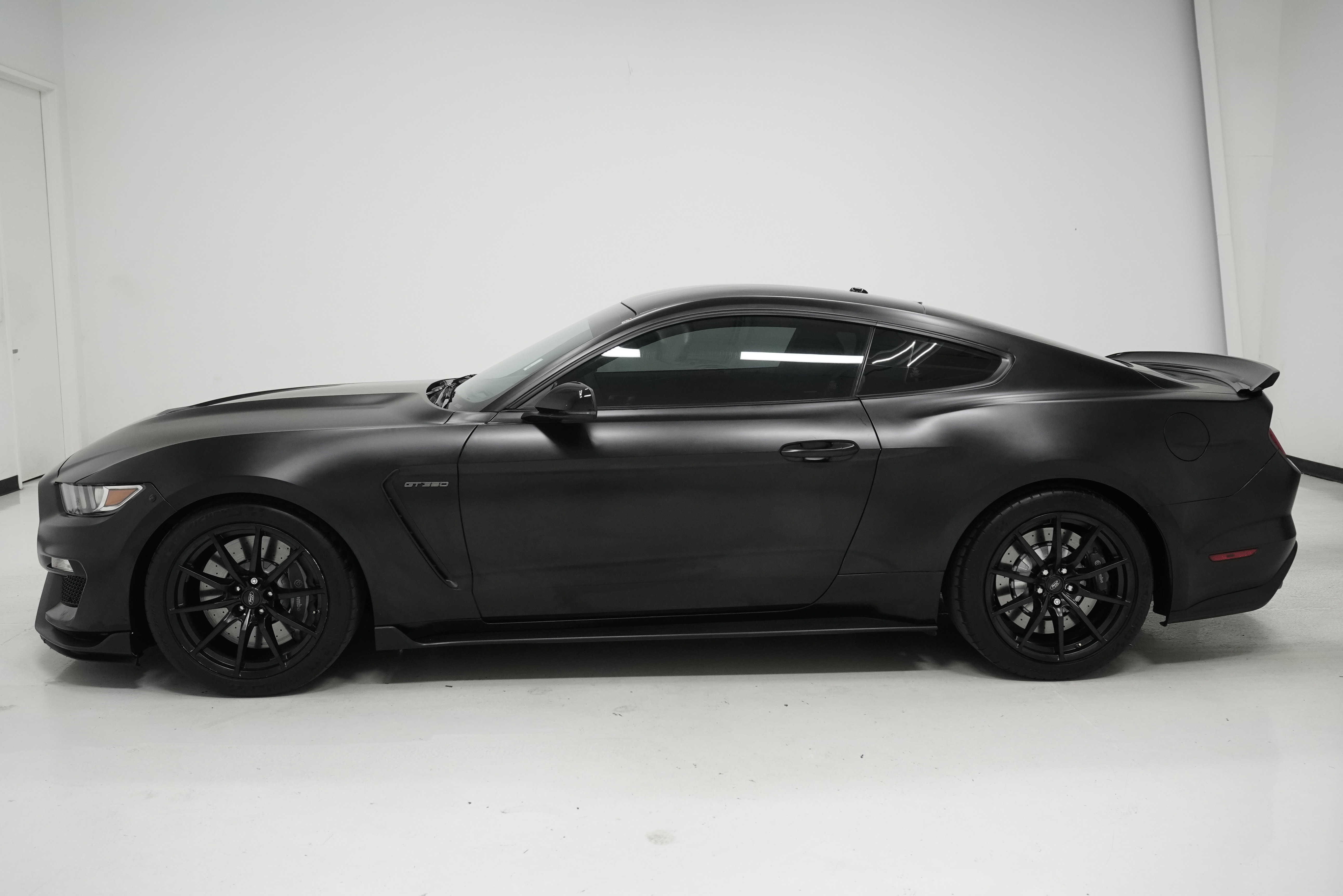 Used 2017 Ford Mustang Shelby GT350 w/ Electronics Package image 7