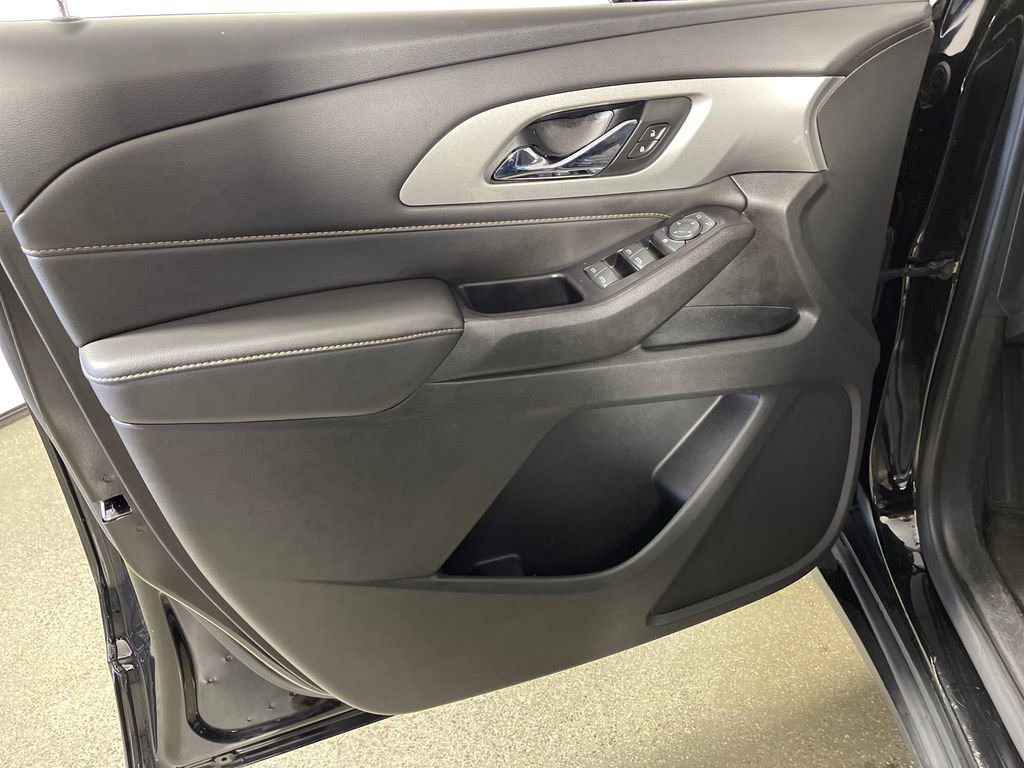 Used 2020 Chevrolet Traverse LS FWD image 19
