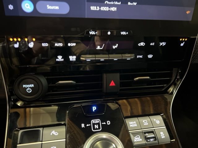 Used 2023 Subaru Solterra Limited image 36