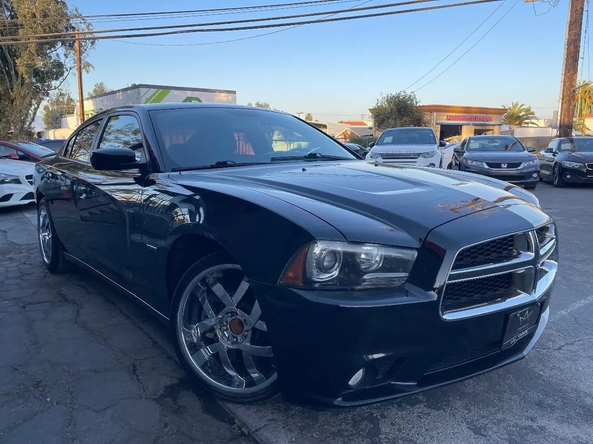 Used 2013 Dodge Charger R/T RWD image 3