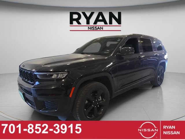 Used 2023 Jeep Grand Cherokee L Laredo image 1