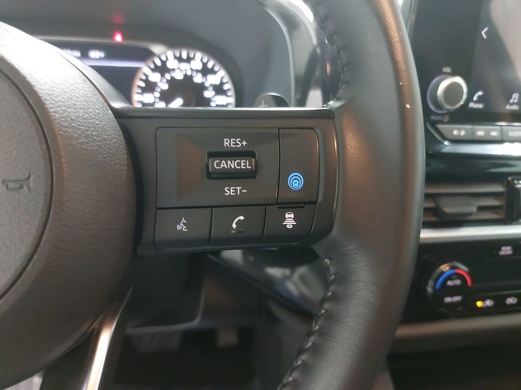 Used 2024 Nissan Pathfinder SV w/ Cargo Package image 19
