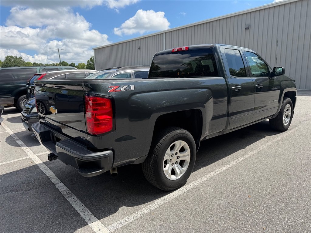 Used 2019 Chevrolet Silverado 1500 LT w/ All Star Edition AWD/4WD image 5