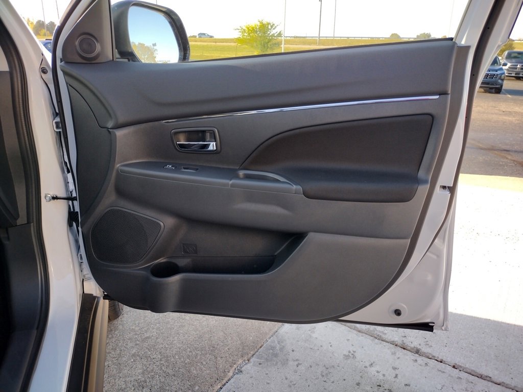 New 2025 Mitsubishi Outlander Sport ES image 28