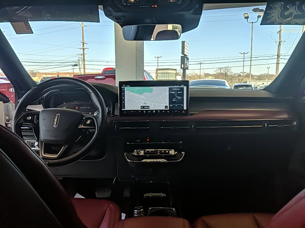 Certified 2023 Lincoln Corsair Reserve w/ Equipment Group 201A image 13