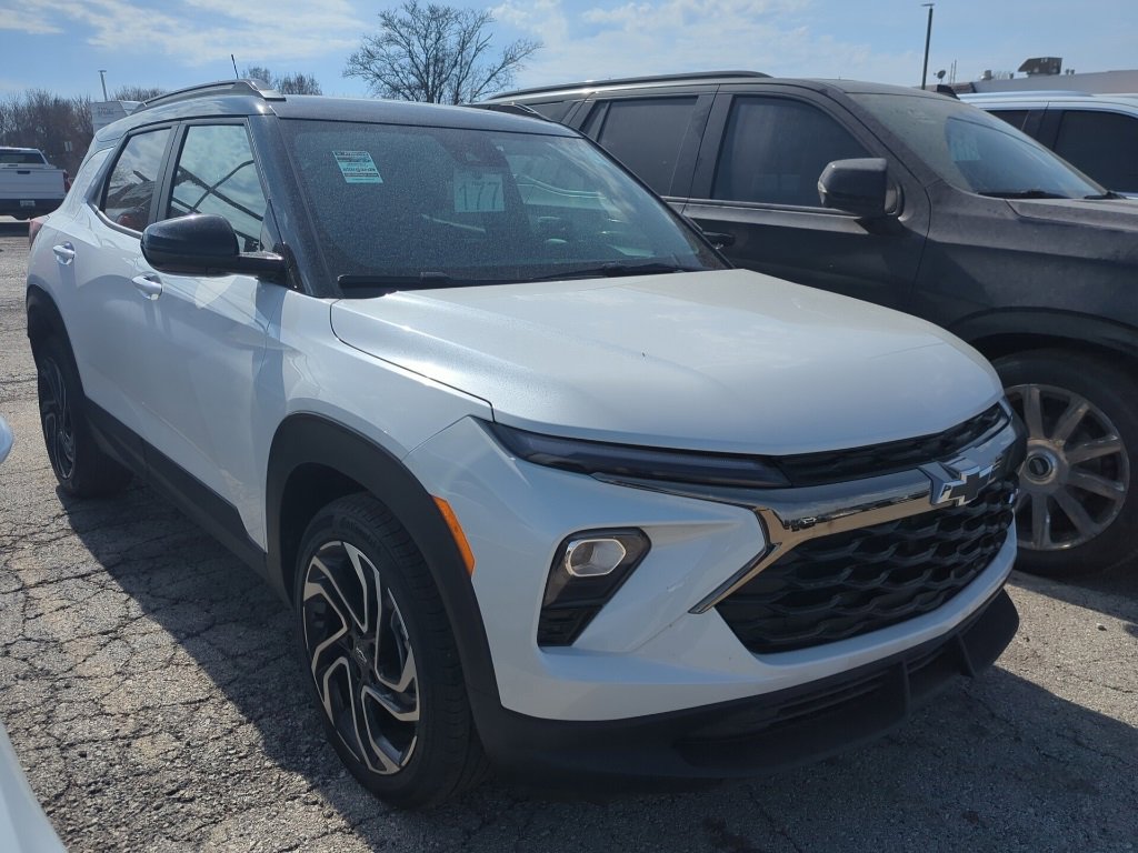 Certified 2026 Chevrolet TrailBlazer RS w/ Convenience Package image 2