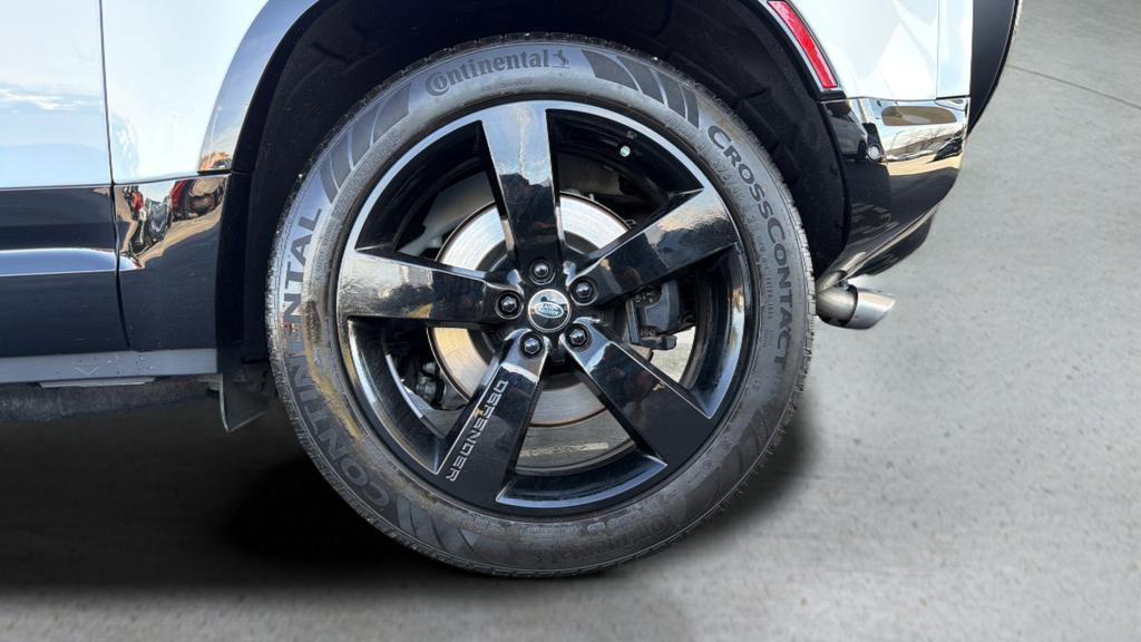 Used 2023 Land Rover Defender 90 V8 image 15