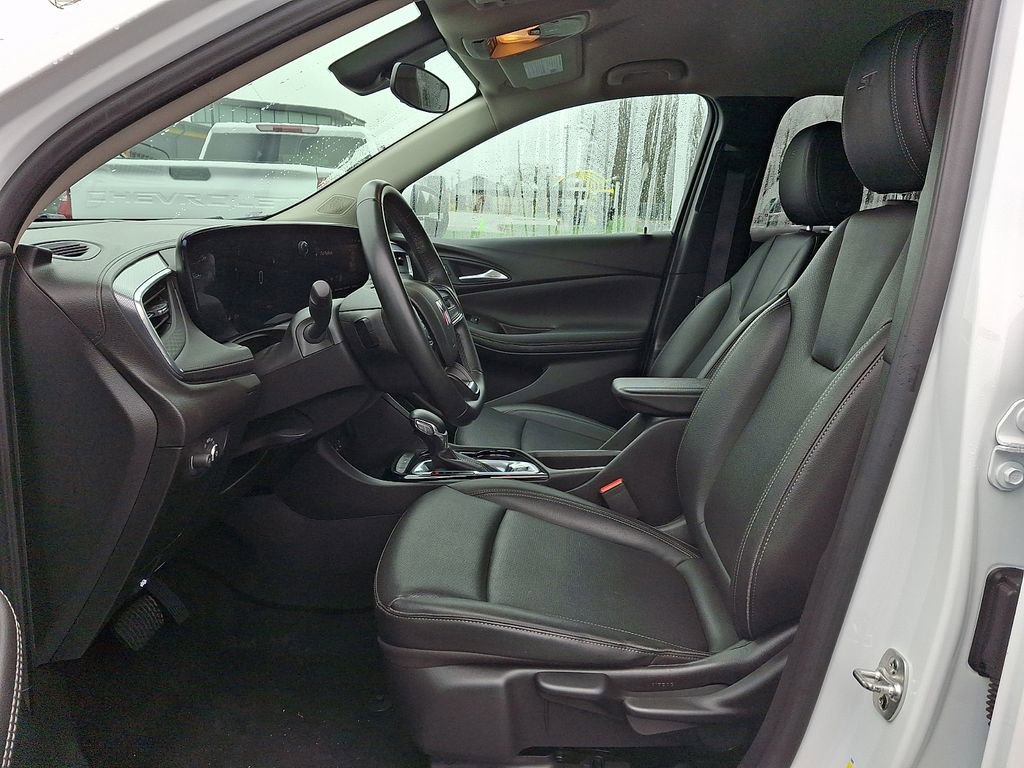 Used 2024 Buick Encore GX Sport Touring image 15