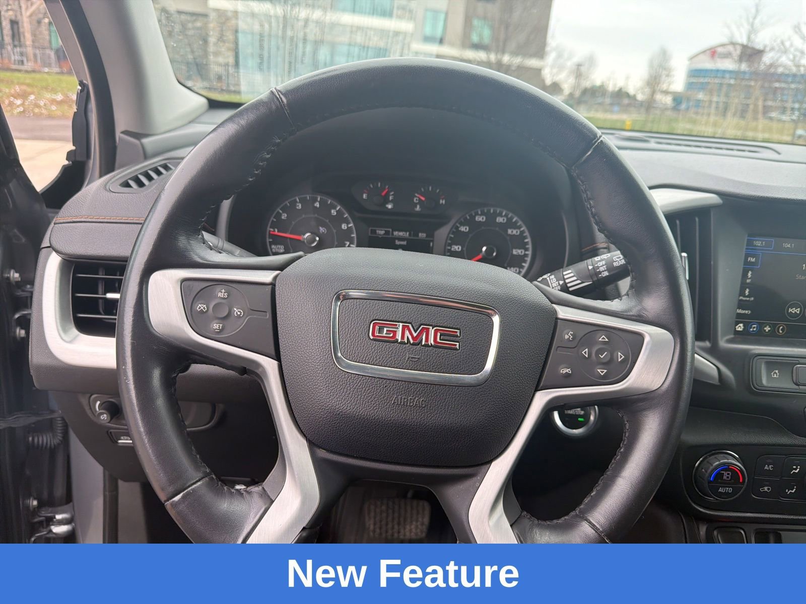 Used 2018 GMC Terrain SLE w/ Driver Convenience Package image 12