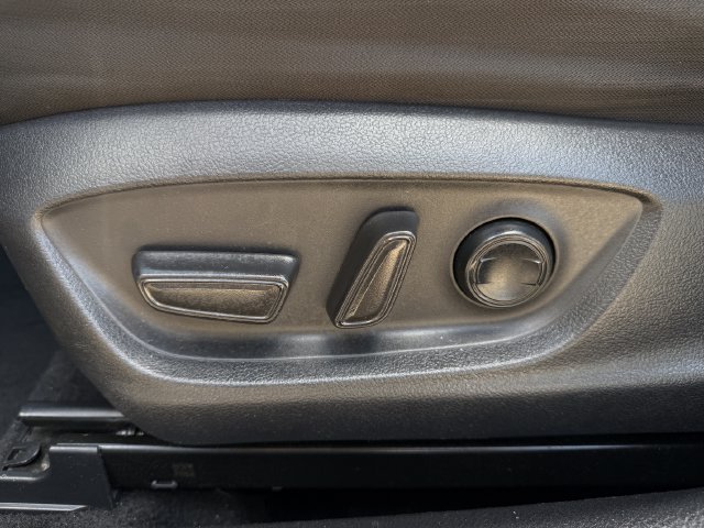 Used 2019 Toyota Camry LE FWD image 23