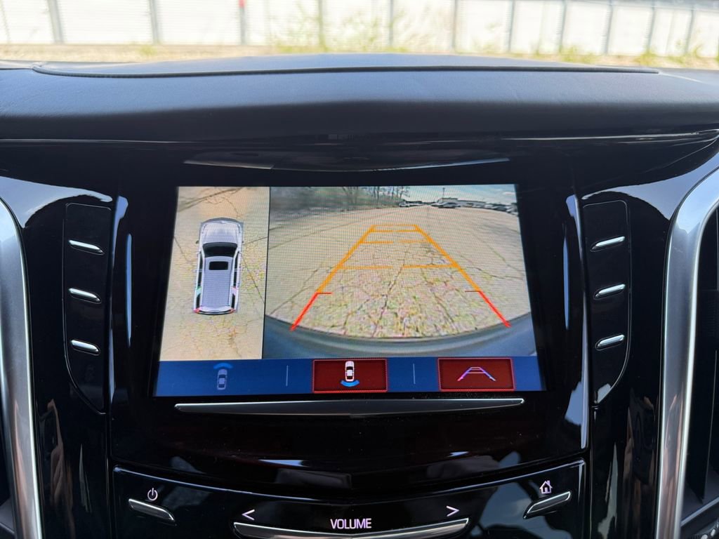 Used 2020 Cadillac Escalade Platinum AWD/4WD image 42