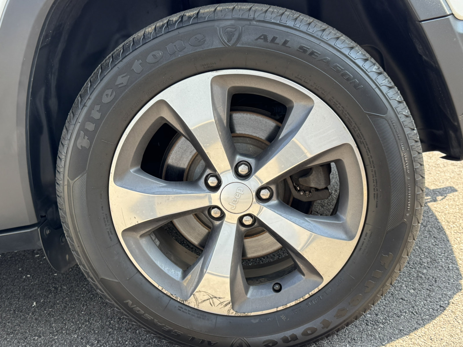 Used 2019 Jeep Cherokee Limited AWD/4WD image 22