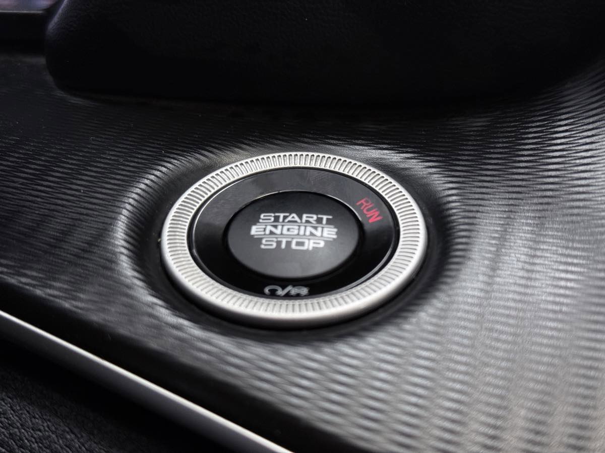 Used 2023 Jeep Grand Cherokee Laredo w/ Luxury Tech Group I image 57