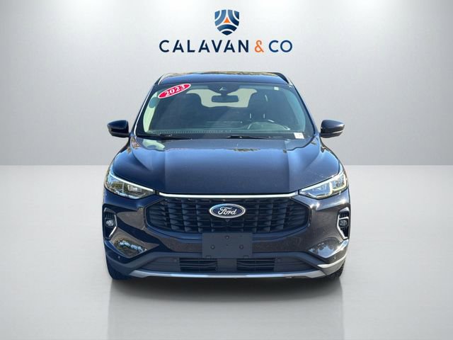 Used 2023 Ford Escape Platinum AWD/4WD image 2