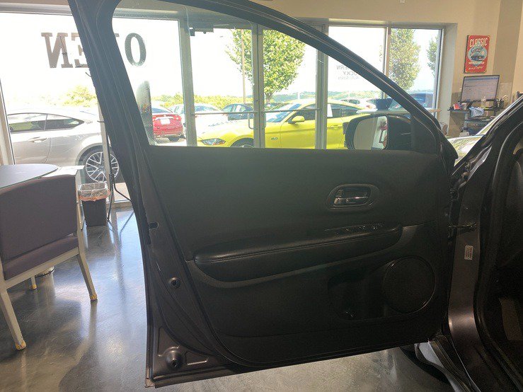 Used 2016 Honda HR-V LX image 11