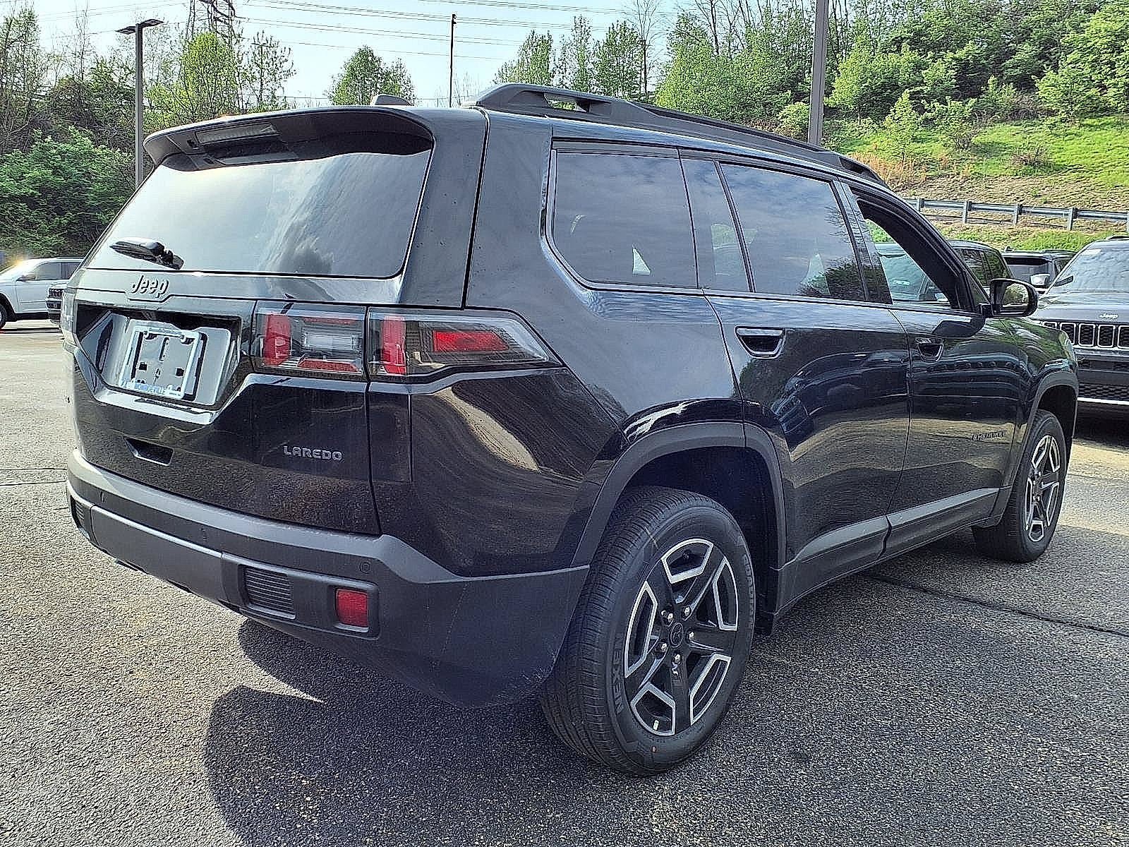 New 2026 Jeep Cherokee Laredo AWD/4WD image 3