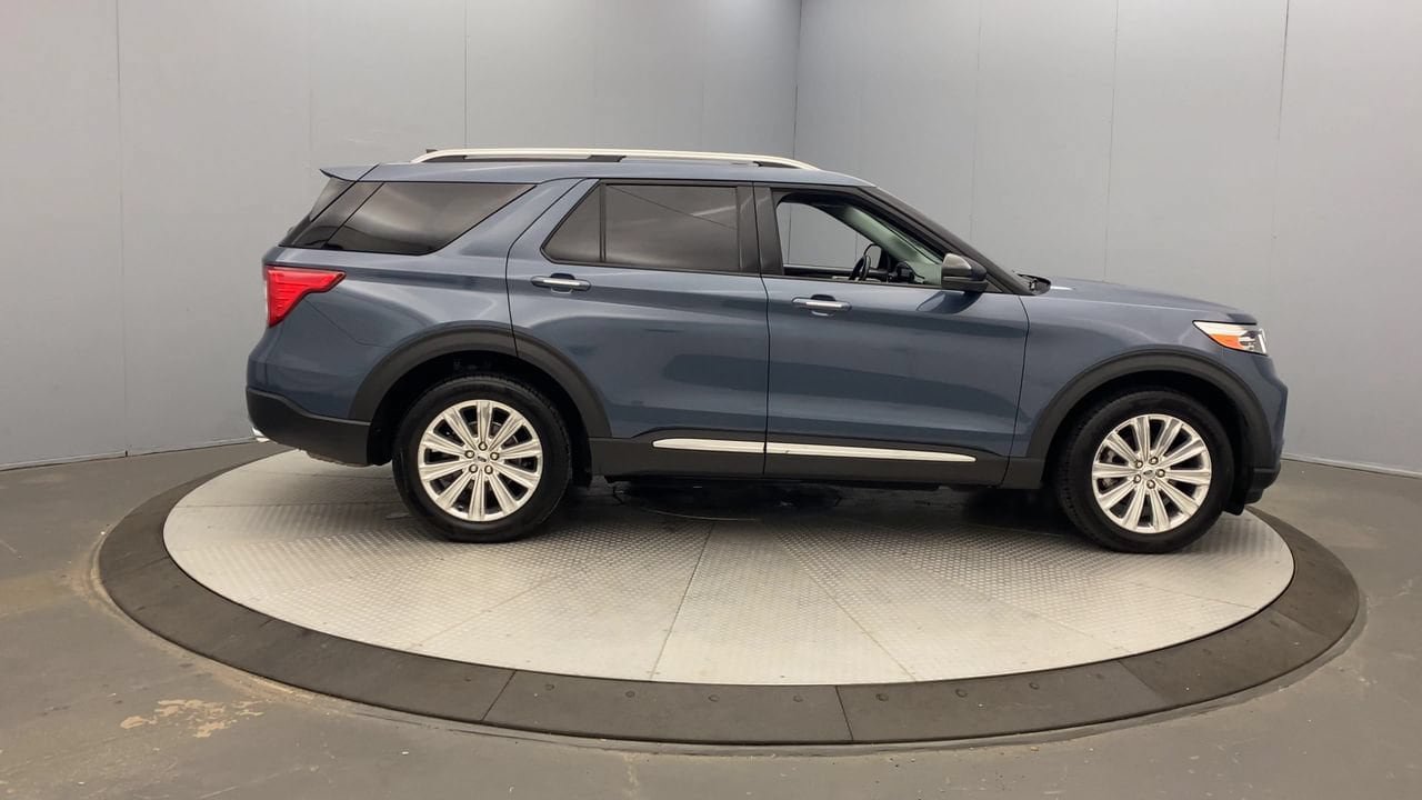 Used 2021 Ford Explorer Limited w/ Equipment Group 301A AWD/4WD image 6