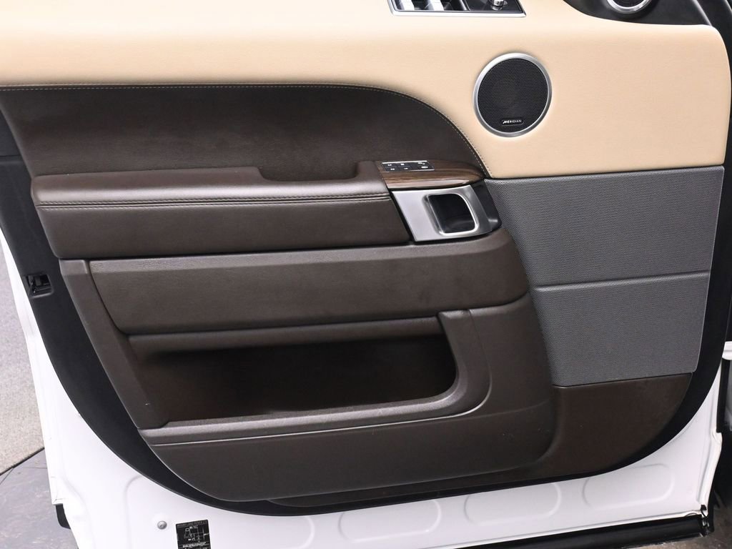 Used 2018 Land Rover Range Rover Sport SE image 13