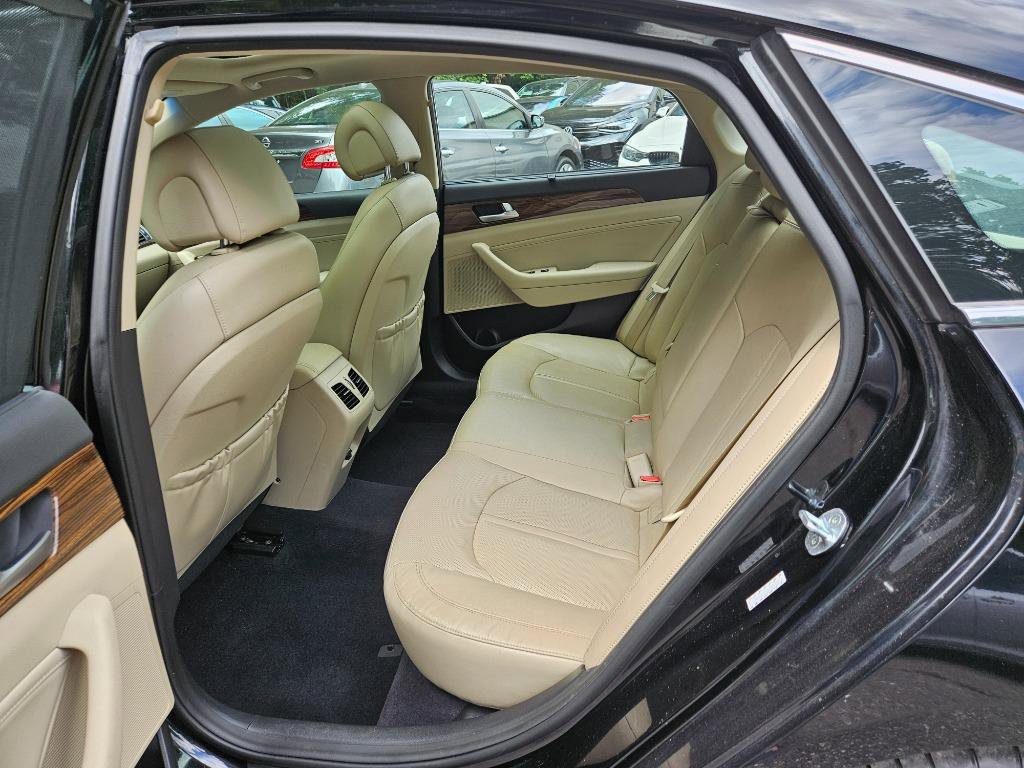 Used 2016 Hyundai Sonata Limited w/ Option Group 02 FWD image 35