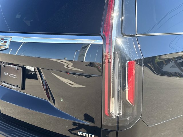 Used 2024 Cadillac Escalade Premium Luxury w/ LPO, Floor Liner Package AWD/4WD image 6