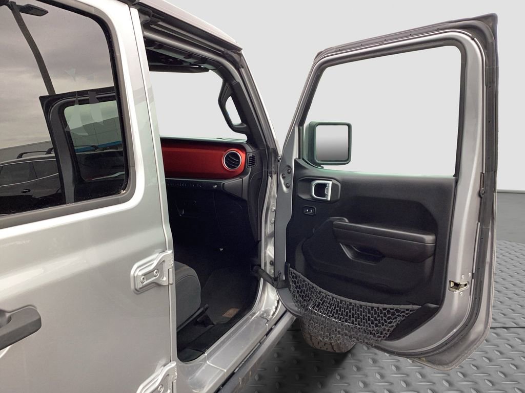 Used 2018 Jeep Wrangler Unlimited Rubicon image 31
