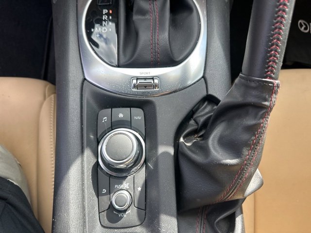 Used 2019 MAZDA MX-5 Miata RF Grand Touring image 25